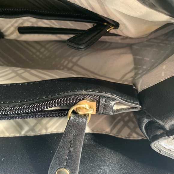 Black London Fog Shoulder Bag - Picture 7 of 9